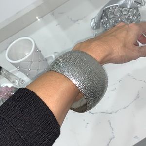 ⭐️4 for 12$⭐️Cuff bracelet